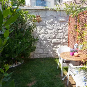 Muezeyyen Hanim Konagi Otel
